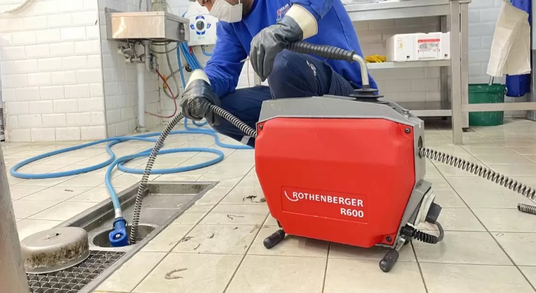 BOSTANCİ Tesisatci Gider Klozet Açma 